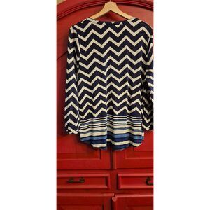 Lucky Brand Sz Large Spring Summer Weight Blouse Shirt Soft Swingy Geometric EUC